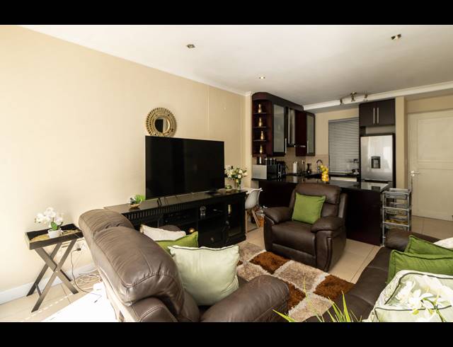 2 BEDROOM APARTMENT SOLD IN TYGER WATERFRONT